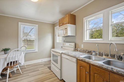 14223 Day Rd, Mishawaka IN 46545-4525 exterior