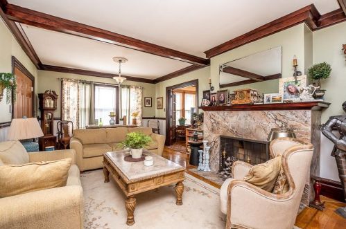 180 Wood Ave, Woonsocket RI 02895-2131 exterior