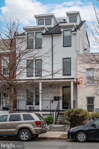 1026 8th St, Washington DC 20002-3621 exterior