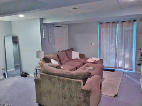 20 Peregrine Pt, Fredon NJ 07860-1428 exterior