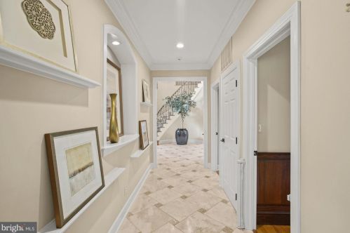 624 Live Oak Dr, Mc Lean VA 22101-1563 exterior