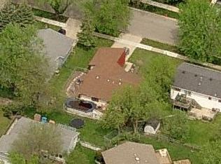 1820 Birch Ln, Aurora, IL 60506-1211