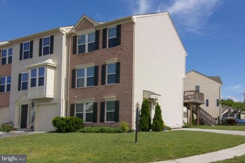 732 Blossom Dr, Hanover, PA 17331-2078