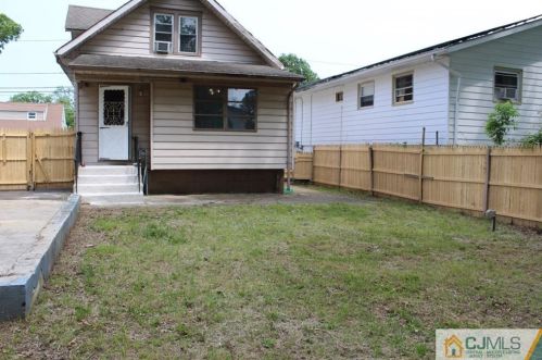 121 Ridgeley Ave, Iselin, NJ 08830-2055