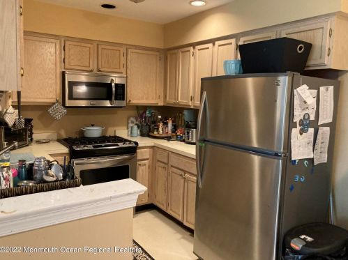 637 Windflower Ct, Morganville, NJ 07751-1772