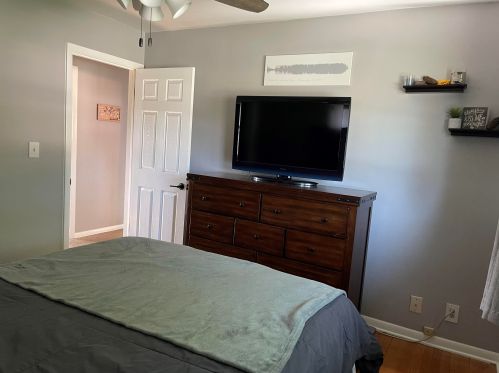 4468 65, Milwaukee WI 53220-3420 exterior