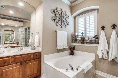 2100 Mustang Trl, Frisco TX 75033-8379 exterior