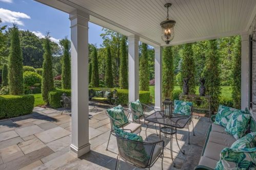 120 Pecksland Rd, Greenwich CT 06831-3650 exterior