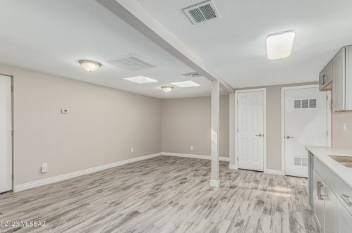 3907 Montecito St, Tucson AZ 85711-4817 exterior