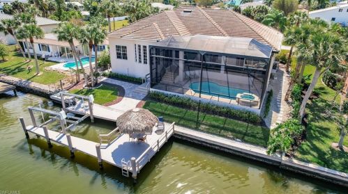 433 Pne Ave, Naples FL 34108-2354 exterior