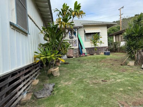 3877 Claudine St, Honolulu HI 96816-4333 exterior