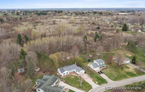 20660 Edgewood Dr, Big Rapids MI 49307-9214 exterior