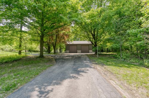 1920 76th St, Byron Township MI  49315-8520 exterior