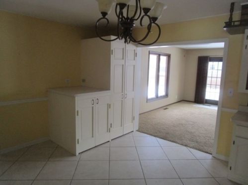 817 Gerry St, Bull Valley IL 60098-3606 exterior