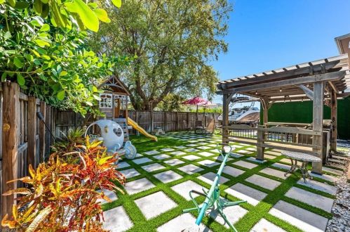 53 Johnnycake Dr, Naples FL 34110-1345 exterior