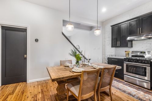 5109 Holmes St, Pittsburgh PA 15201-2433 exterior