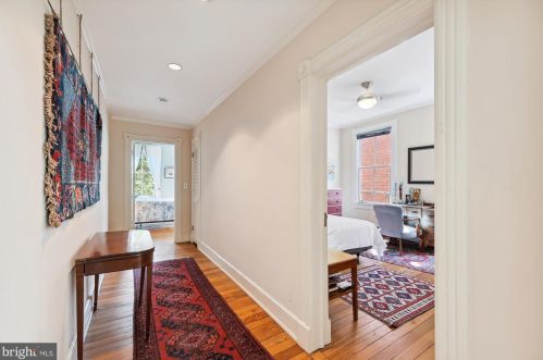 311 5 St, Washington DC 20003-1104 exterior