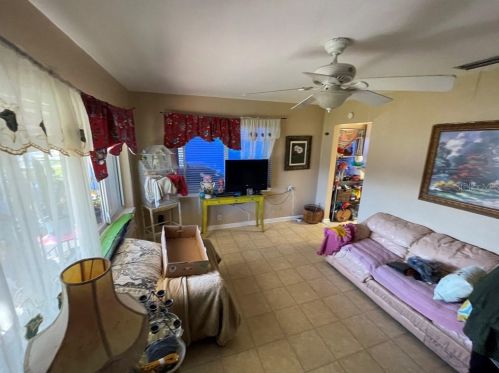 2214 Mcberry St, Tampa, FL 33610-5040