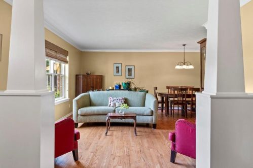 11015 Fernald Ave, Dallas, TX 75218-1207