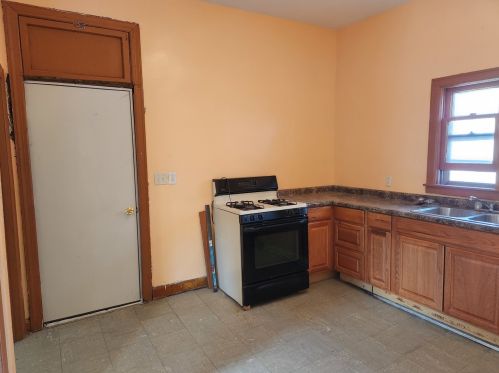 752 Kedvale Ave, Chicago IL 60632-4105 exterior