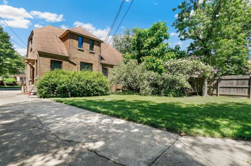 10527 Oakley Ave, Chicago, IL 60643-2525