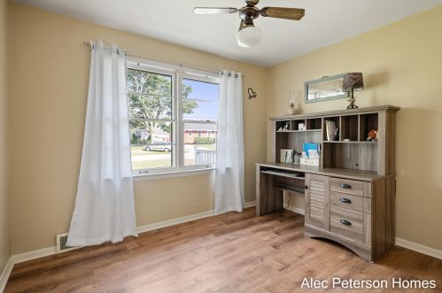 4041 Lester Dr, Grand Rapids MI 49525-1455 exterior