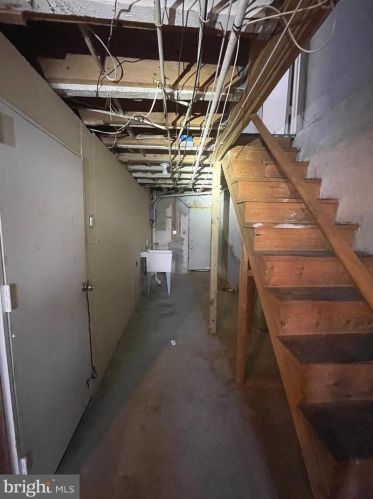 6734 17 St, Philadelphia PA 19126-2735 exterior