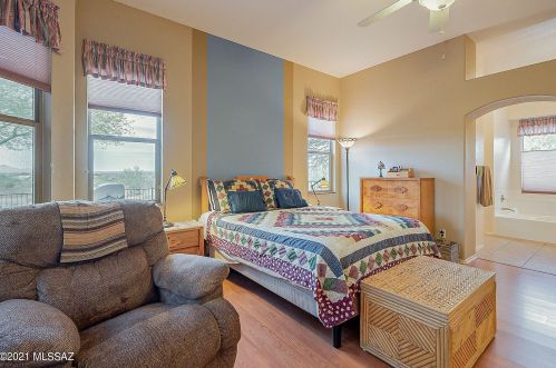 2621 Peter Seward Dr, Tucson AZ 85745-9611 exterior