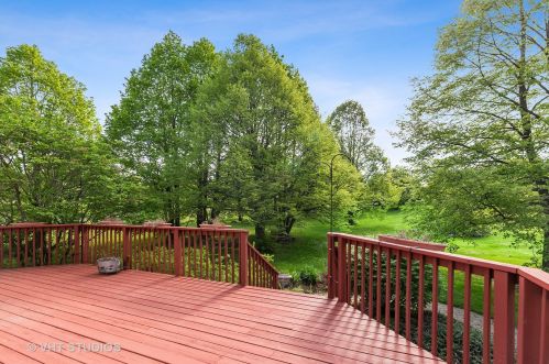 2120 Timberline Trl, Bull Valley IL 60098-8782 exterior