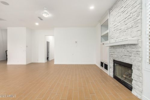 22037 55th St, Phoenix AZ  85054-7151 exterior