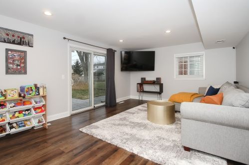 510 Adams St, Elmhurst IL  60126-4663 exterior