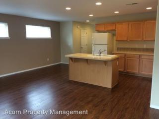 542 117th Ave, Portland OR  97216-3852 exterior