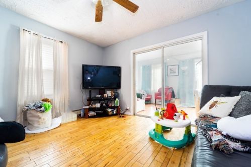 6 Lawrence St, Taunton MA 02780-1765 exterior