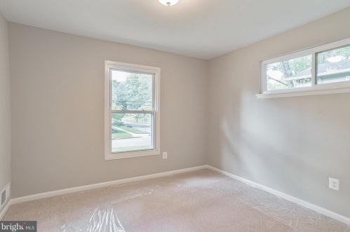 14005 Congress Dr, Rockville MD 20853-2668 exterior