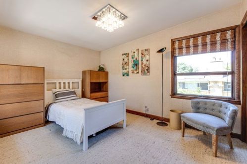 4848 Coyle Ave, Chicago IL 60645-3213 exterior