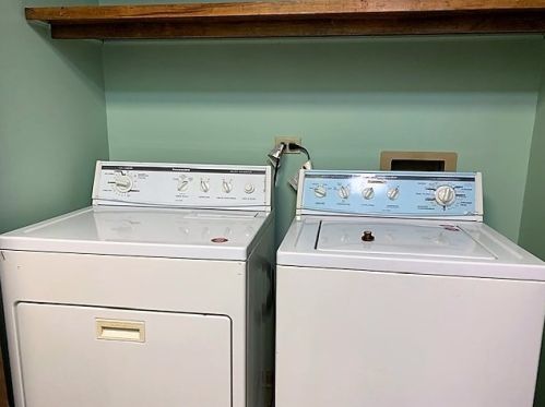 1114 Rosewood St, Joliet IL 60404-9412 exterior