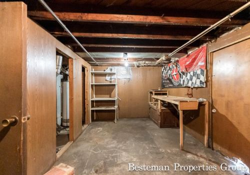 1121 Wilson Ct, Meskegon MI 49441-5150 exterior