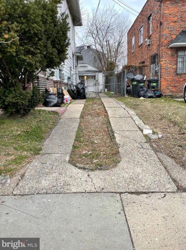 224 27 St, Camden NJ 08105-3927 exterior