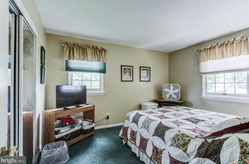 420 Hidden Vly Rd, Chester PA 19014-2534 exterior