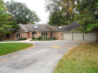 5506 Forest Bend Dr, Ada, MI 49301-9077