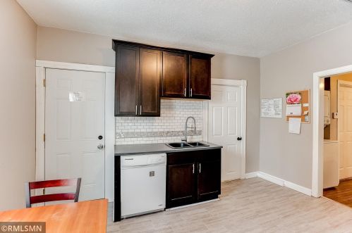 732 Geranium Ave, Saint Paul MN 55106-2523 exterior