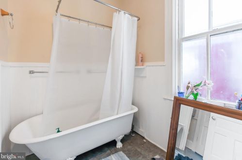 247 Ross St, Lancaster PA 17602-1940 exterior