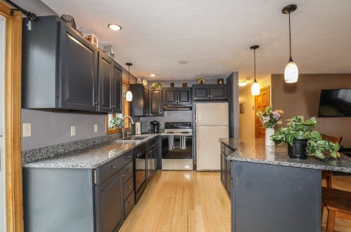 63 Chichester Rd, Concord, NH 03307-0705