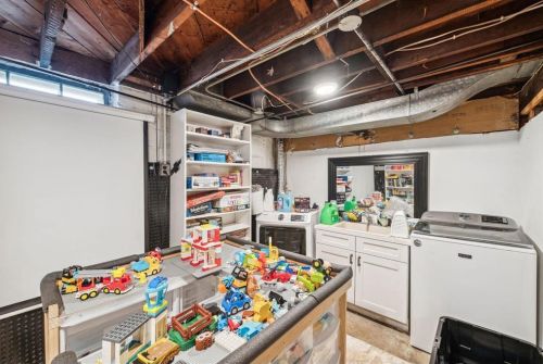 686 Duluth St, Saint Paul MN  55106-4710 exterior