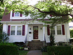84 Brookside Ave, Newton, MA 02460-1530