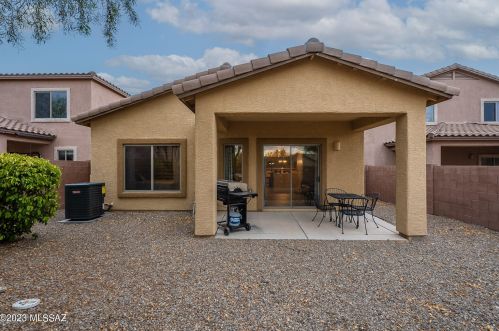 7675 Majestic Palm Ln, Tucson AZ 85756-6112 exterior