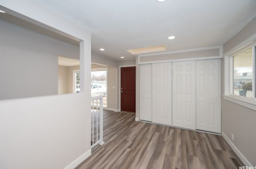 2146 Westfield Cir, Taylorsville UT 84084-4222 exterior