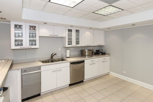 6508 Oakwood Mnr Dr, Bull Valley IL 60012-1196 exterior