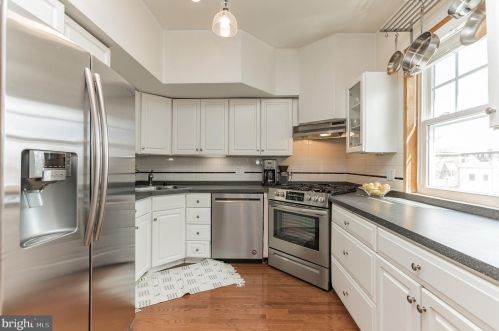 206 S St, Washington DC  20002-1571 exterior