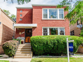 1804 93rd St, Chicago, IL 60617-3613